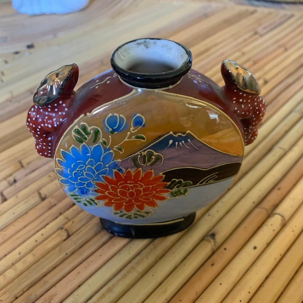 Vintage Japanese Satsuma Style Mini Bud Vase Mount Fuji Floral Gold Trim Import